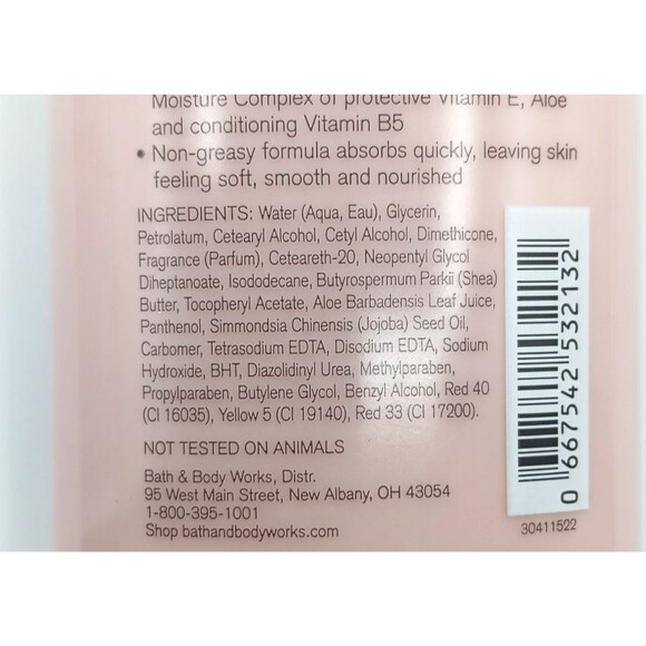 Bath & Body Works Winter Candy Apple Moisture Lotion Shea Butter & Vitamin E 8oz - Picture 3 of 3